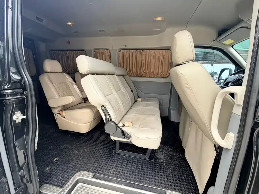 Maxus Xintu V80 Xintu V80 2024 PRO Commercial Travel 6MT Long Wheelbase Mid-Roof 147Ps 9 Seats 4 Rows Non-Commercial 2024 — миниатюра 5