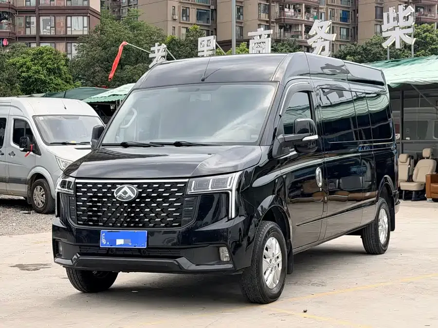Maxus Xintu V80 Xintu V80 2024 PRO Commercial Travel 6MT Long Wheelbase Mid-Roof 147Ps 9 Seats 4 Rows Non-Commercial 2024 — фото 1, купить с доставкой в Москву