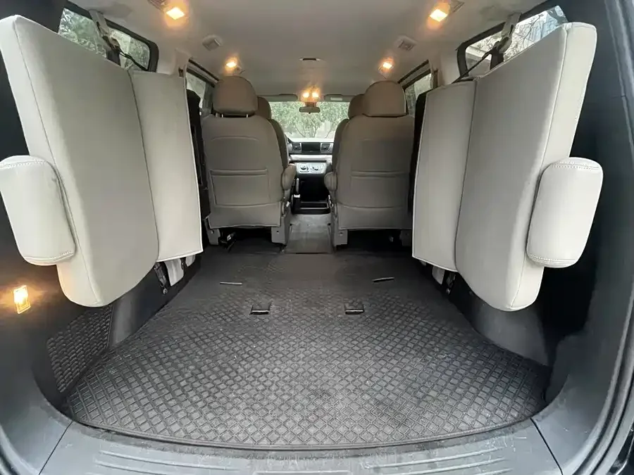 Maxus G10 2022 2.0T Automatic Smart Edition Gasoline 7 Seaters 2022 — миниатюра 3