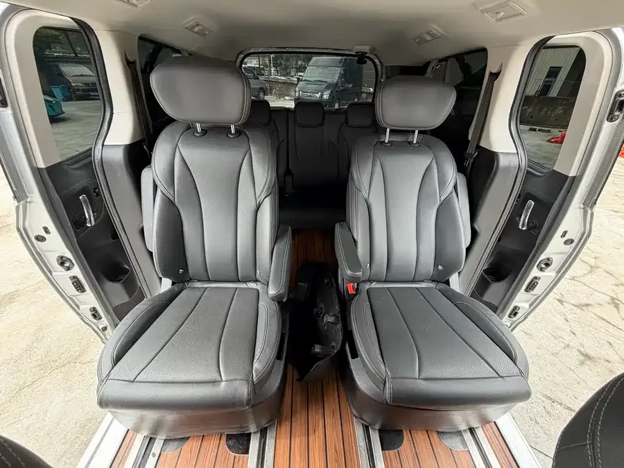 Maxus G10 2023 2.0T Manual Multi-function Diesel 7 Seaters 2024 — миниатюра 3