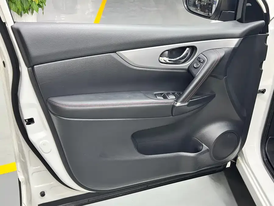 Nissan Qashqai Qashqai 2022 2.0L CVT XV Prem Luxury Edition 2022 — миниатюра 5