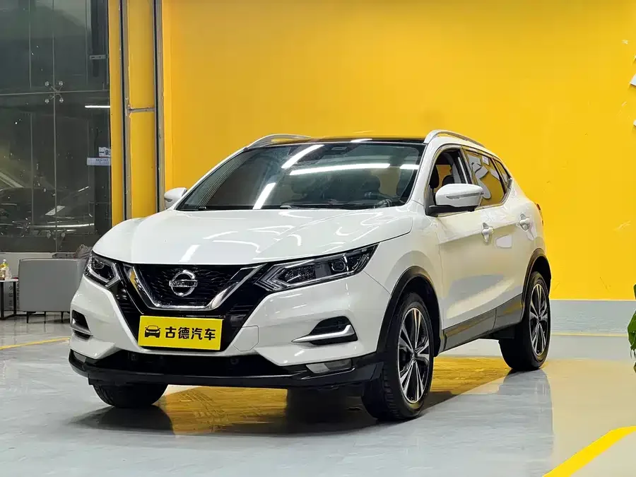 Nissan Qashqai Qashqai 2022 2.0L CVT XV Prem Luxury Edition 2022 — фото 1, купить с доставкой в Москву