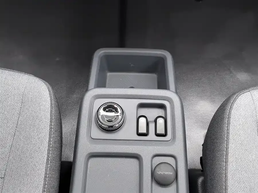 Wuling Yangguang Wuling Yangguang 2024 300km Comfort Bus Version 75kW 2025 — миниатюра 4