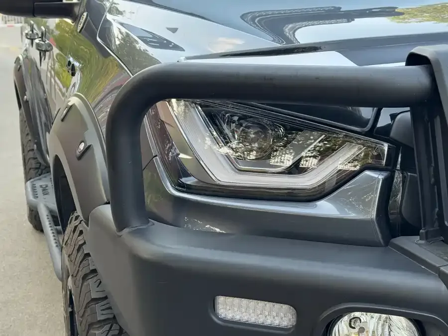 Isuzu D-MAX D-MAX 2021 1.9T manual four-wheel drive diesel Global powerful RZ4E 2022 — миниатюра 5
