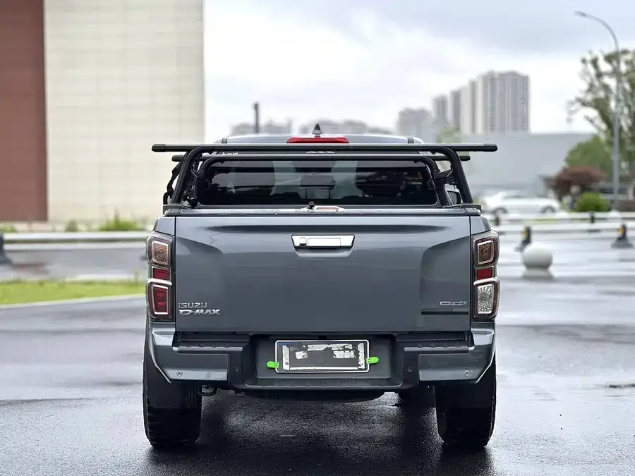 Isuzu D-MAX D-MAX 2021 1.9T automatic four-wheel drive diesel Global aggressive RZ4E 2022 — миниатюра 2