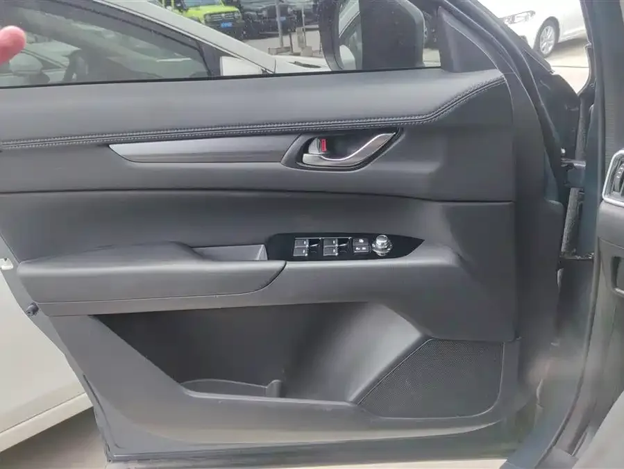 Mazda CX5 2021 2.0L automatic two-wheel drive comfort model 2022 — миниатюра 4
