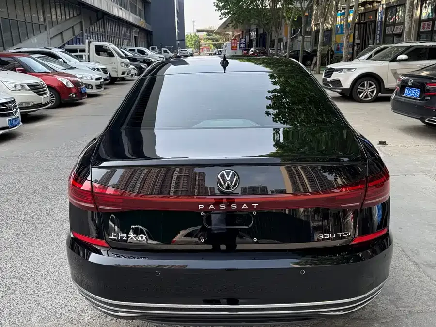 Volkswagen Passat Passat 2022 330TSI Deluxe Edition 2022 — миниатюра 5