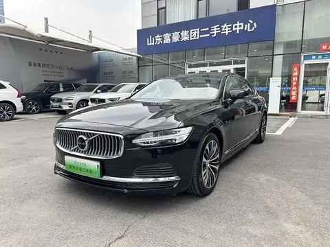 Volvo S90 plug-in hybrid 2024 купить в Москве
