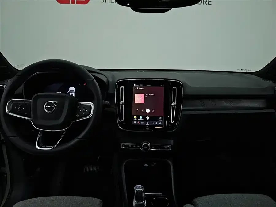 Volvo XC40 New Energy 2023 Long Range Edition 2023 — миниатюра 5
