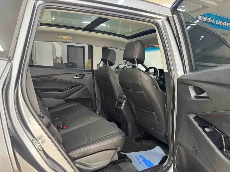 Chevrolet Volando Volando 2020 Mild Hybrid Redline 530T Automatic Enjoyment Edition (5+2 Model) 2022 — миниатюра 3