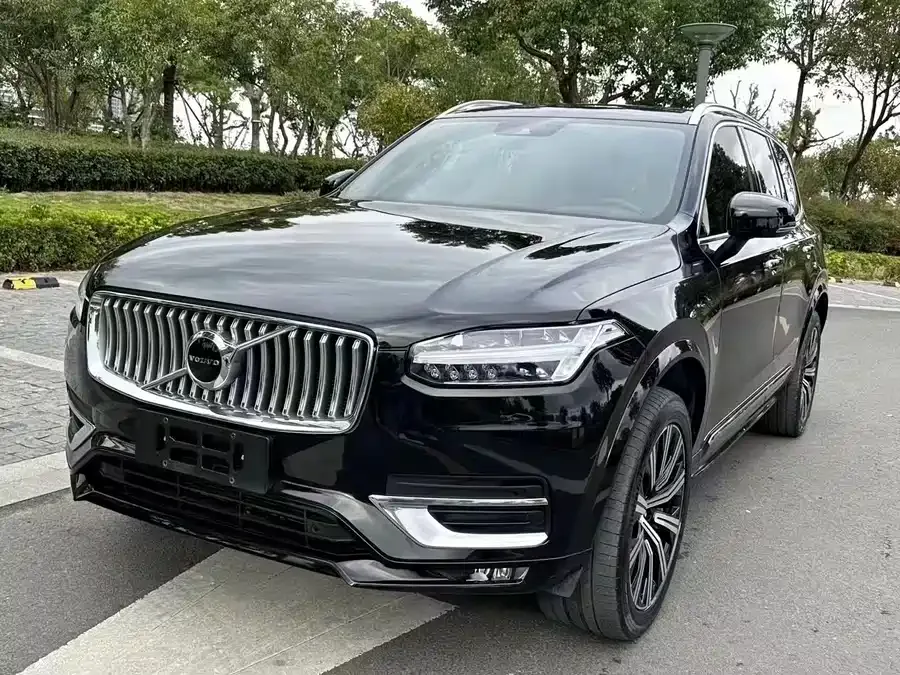 Volvo XC90 2022 B5 Zhixing Deluxe Edition 5-seater 2022 — фото 1, купить с доставкой в Москву