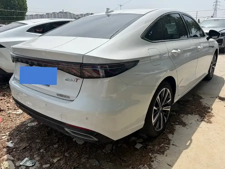 Chery Arrizo 8 PRO Chery Arrizo 8 PRO 2025 1.6T DCT Standard Edition 2025 — миниатюра 3