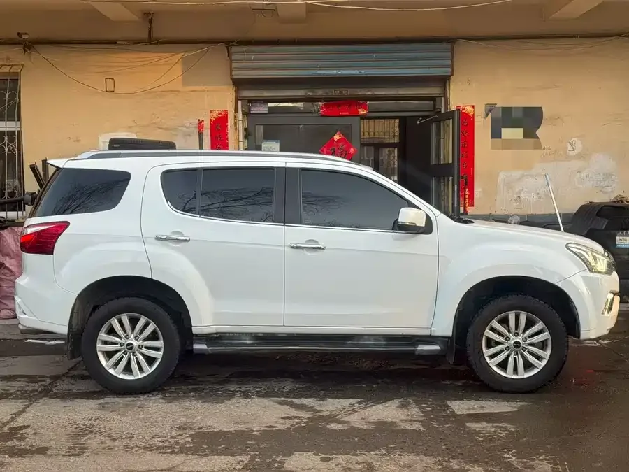 Isuzu mu-X mu-X 2020 1.9T Diesel Automatic 4WD Enjoy Edition 5 Seaters National VI 2022 — миниатюра 5