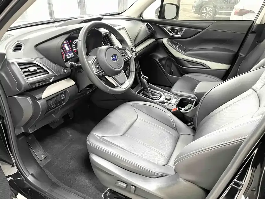 Subaru Forester 2024 Forester 2.0i AWD Luxury Edition 2023 — миниатюра 4