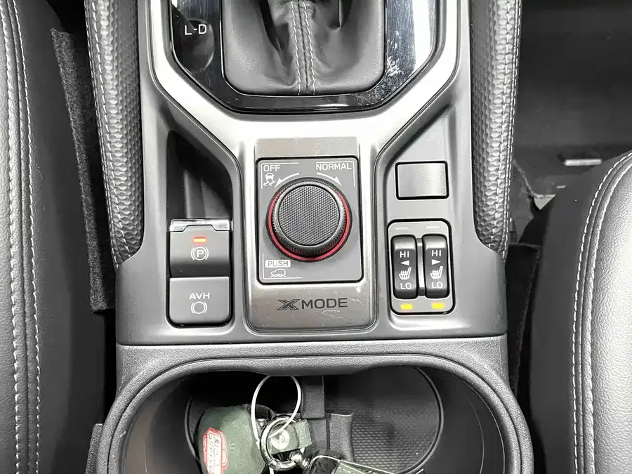 Subaru Forester 2024 Forester 2.0i AWD Luxury Edition 2023 — миниатюра 5