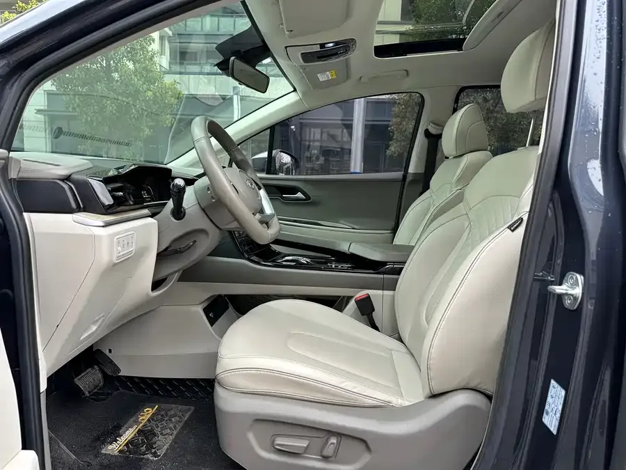 Hyundai Custo Kustu 2021 270TGDi Premium Edition LUX 2022 — миниатюра 4