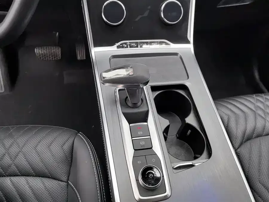 Exeed TXL Xingtu Lingyun 2023 400T 4WD Star Edition 2023 — миниатюра 4