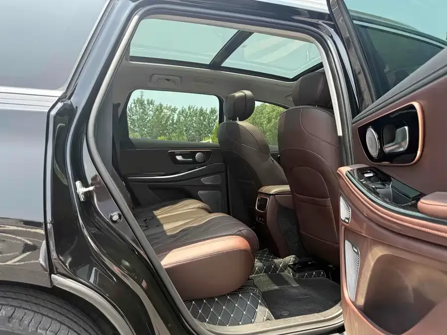 Exeed VX Xingtu Lanyue 2023 400T 4WD Star Edition 7 Seaters 2023 — миниатюра 5