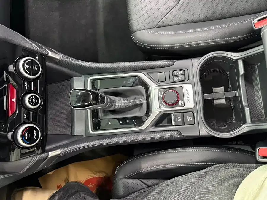 Subaru Forester Forester 2022 2.0i AWD Luxury Edition EyeSight 2022 — миниатюра 4