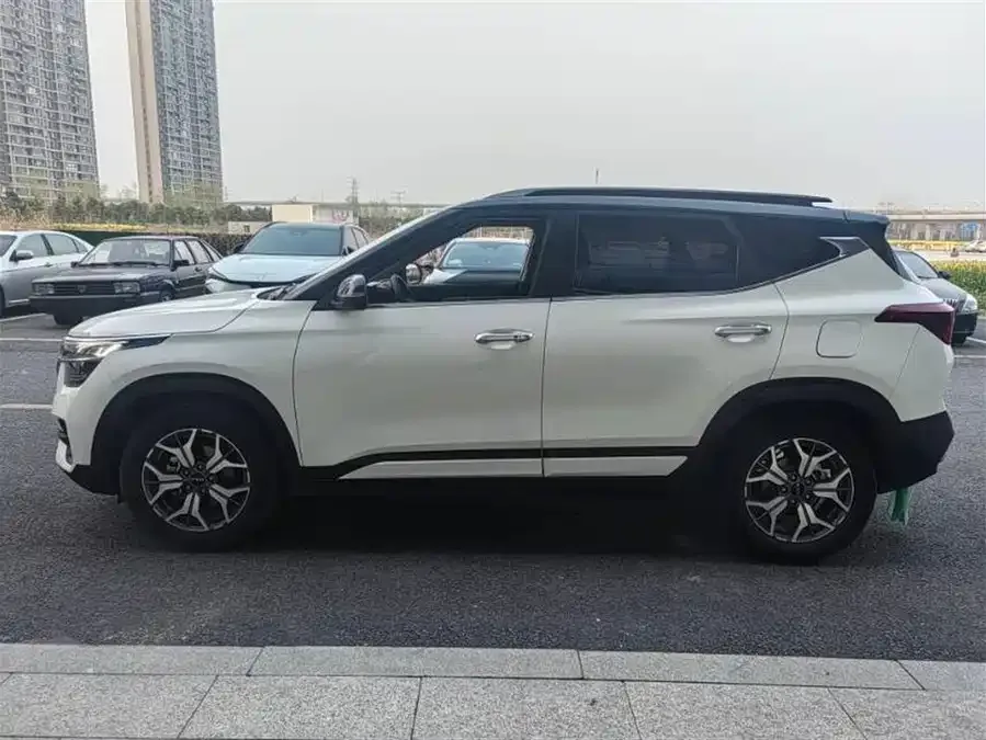 Kia KX3 Aopao (Seltos) KX3 2021 1.5L CVT Trend Edition 2023 — миниатюра 3