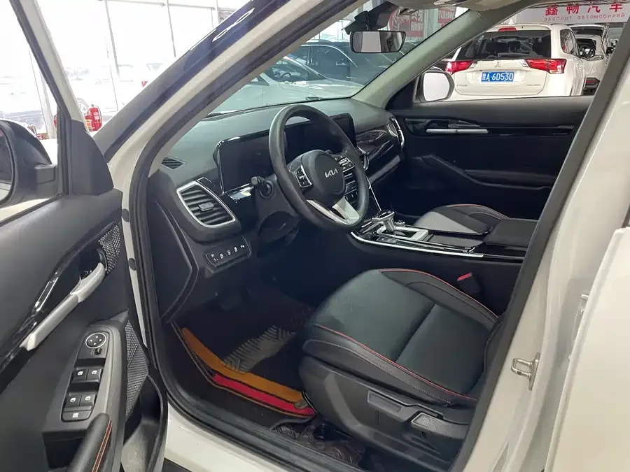Kia Cyrus (Seltos) 2023 Certus 1.5L CVT Luxury Edition 2023 — миниатюра 4