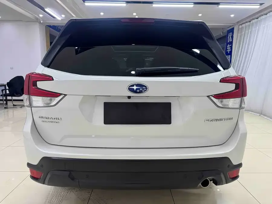 Subaru Forester 2022 Forester 2.0i AWD Luxury Edition 2022 — миниатюра 2