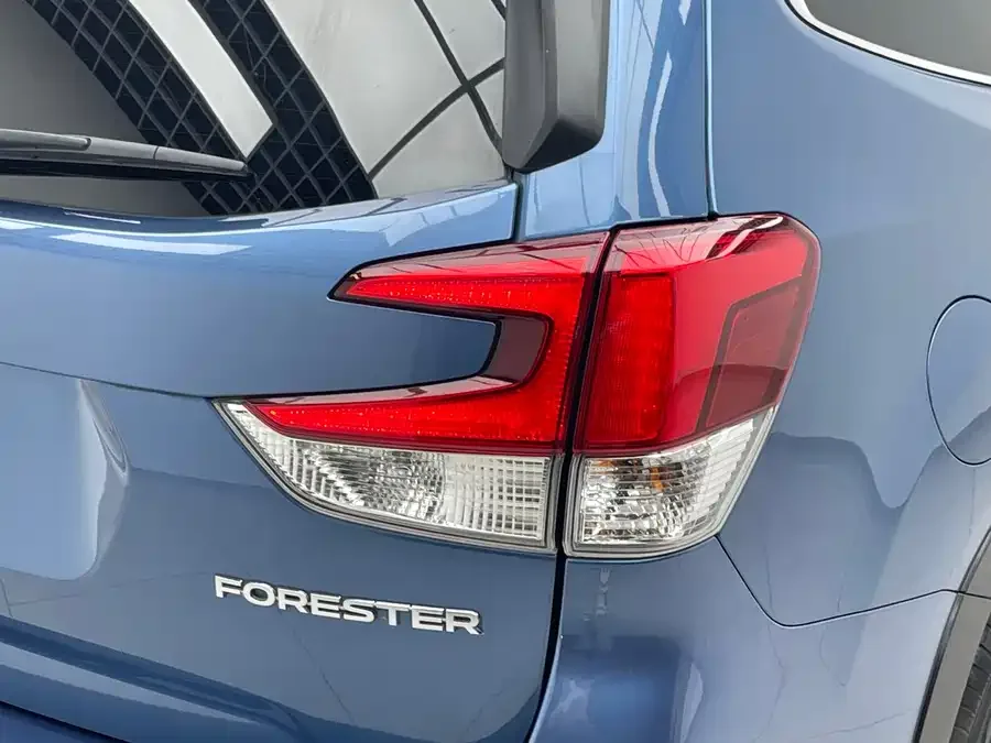 Subaru Forester Forester 2022 2.0i AWD Luxury Edition EyeSight 2022 — миниатюра 4