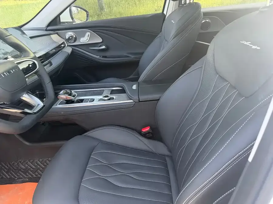Chery Arrizo 8 Arrizo 8 2025 2.0T DCT 2025 — миниатюра 3