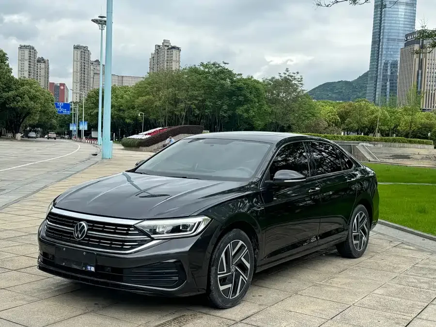 Volkswagen Sagitar 2023 Sagitar 280TSI DSG Beyond Edition 2023 — фото 1, купить с доставкой в Москву