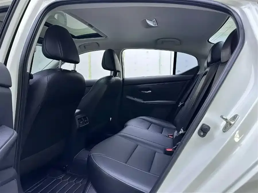 Nissan Sylphy Sylphy 2022 1.6L XL CVT Enjoy Edition 2022 — миниатюра 2