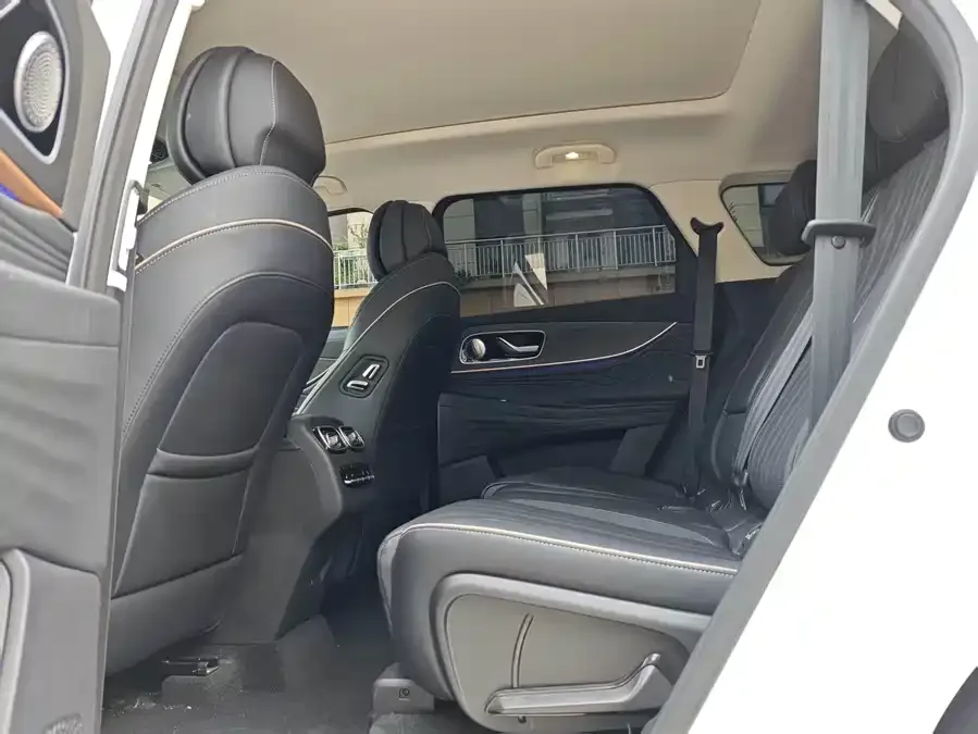 Chery Tiggo 9 Tiggo 9 2023 2.0T Dual Clutch 2WD Luxury Edition 7 Seaters 2023 — миниатюра 4