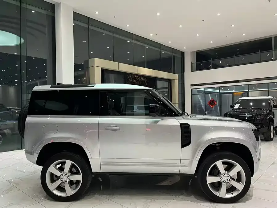 Land Rover guard Land Rover Defender 2022 90 3.0T P400 XS 2022 — миниатюра 2