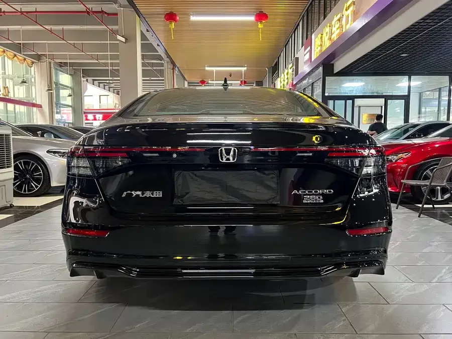 Honda Accord Accord 2025 Sports Series 260TURBO Luxury Edition 2026 — миниатюра 3