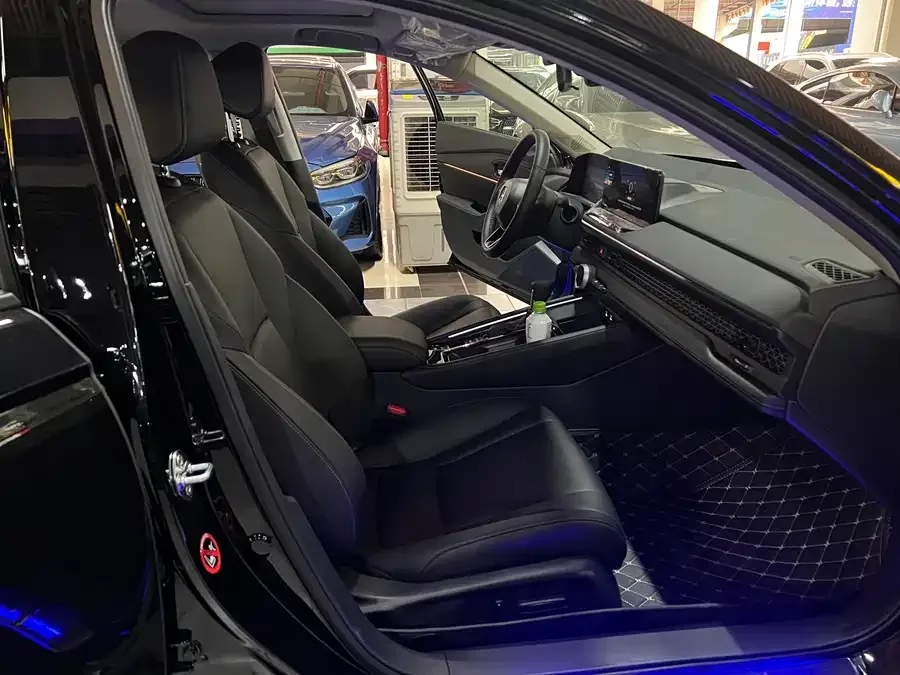 Honda Accord Accord 2025 Sports Series 260TURBO Luxury Edition 2026 — миниатюра 4