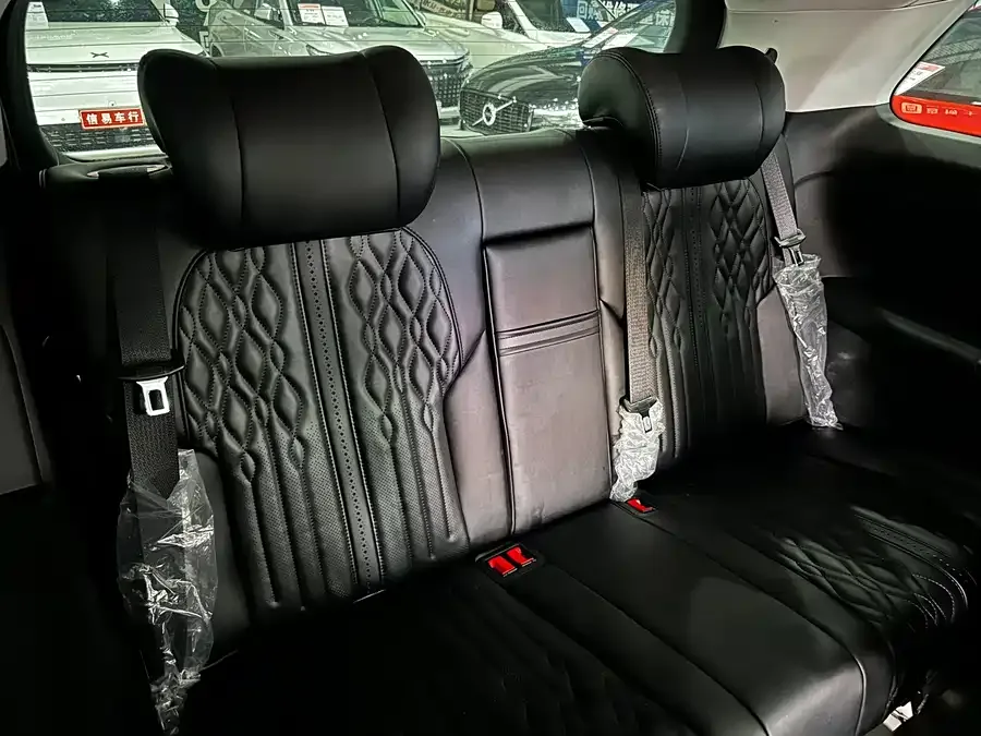 Roewe iMAX8 Roewe iMAX8 2022 400TGI flagship version 2023 — миниатюра 5