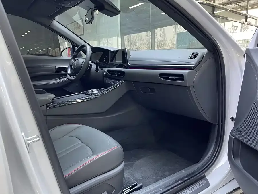 Hyundai Sonata 2022 Sonata 380TGDi Automatic 20th Anniversary Edition 2024 — миниатюра 4