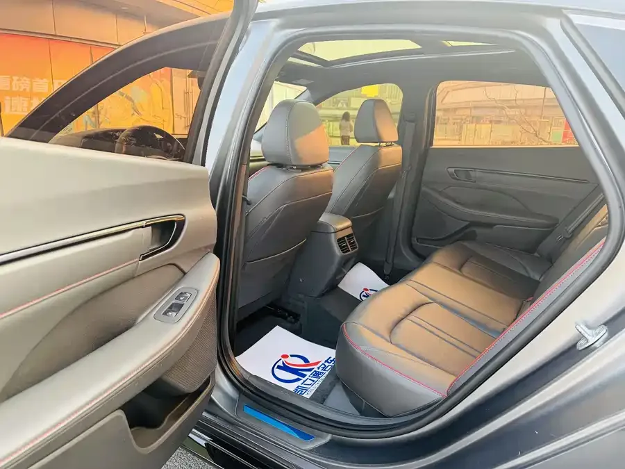Hyundai Sonata 2022 Sonata 380TGDi Automatic 20th Anniversary Edition 2022 — миниатюра 4