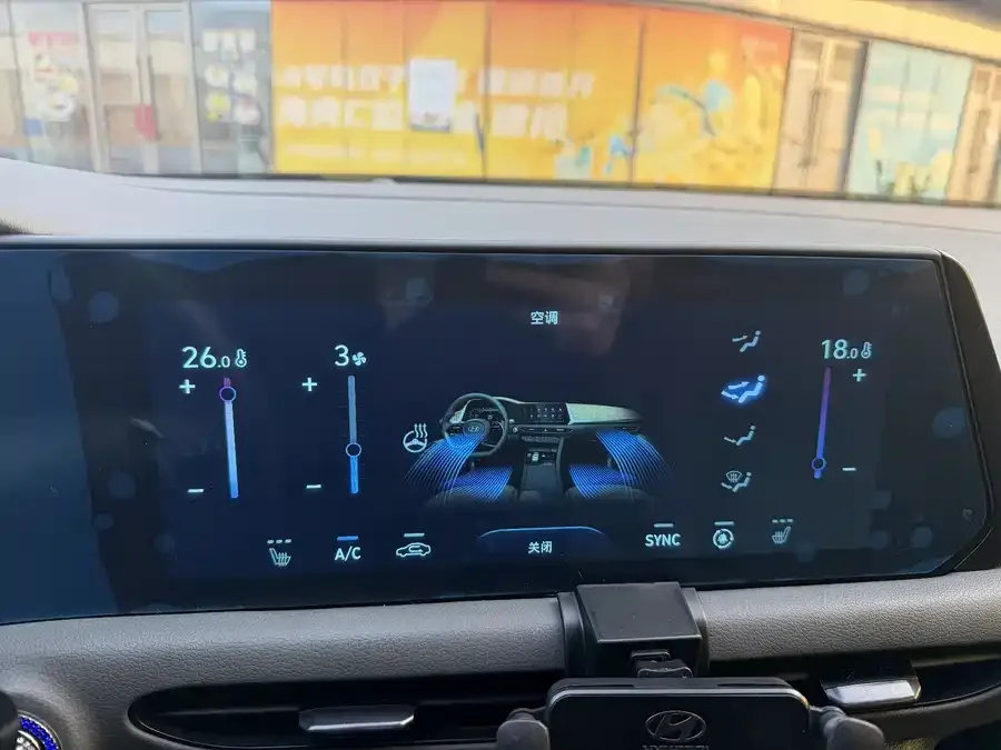 Hyundai Sonata 2022 Sonata 380TGDi Automatic 20th Anniversary Edition 2022 — миниатюра 5