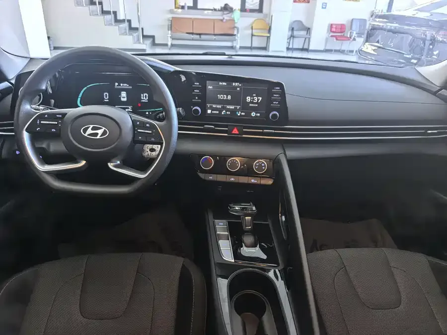 Hyundai Elantra Elantra 2023 1.5L CVT GLX Elite Edition 2025 — миниатюра 2