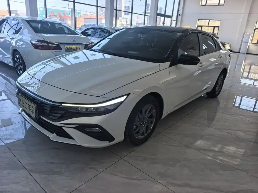 Hyundai Elantra Elantra 2023 1.5L CVT GLX Elite Edition 2025 — фото 1, купить с доставкой в Москву