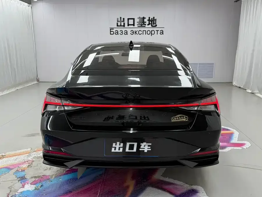 Hyundai Elantra Elantra 2022 1.5L CVT LUX Black Knight Limited Edition 2022 — миниатюра 2
