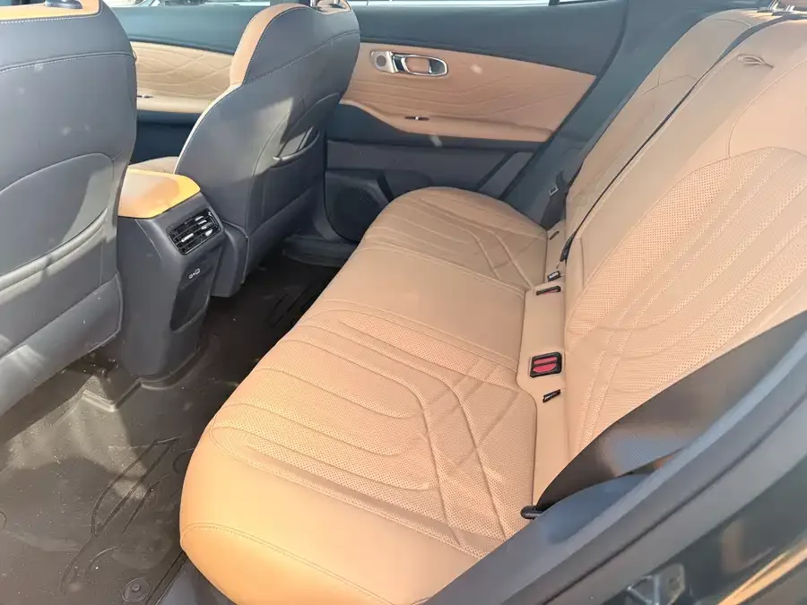Geely Galaxy Starship 7 Galaxy Starship 7 2025 120km Exploration+ Edition 2025 — миниатюра 2