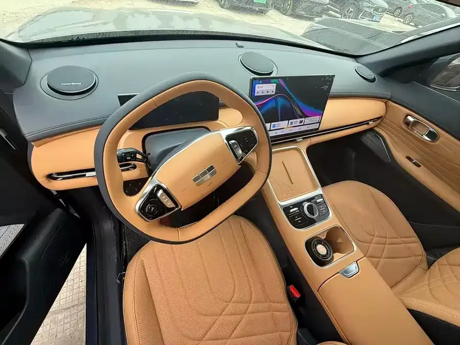 Geely Galaxy Starship 7 Galaxy Starship 7 2025 120km Navigator Edition 2024 — миниатюра 2