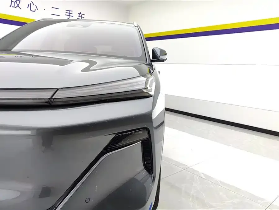 Geely Galaxy Starship 7 Galaxy Starship 7 2025 120km Navigator Edition 2025 — миниатюра 2