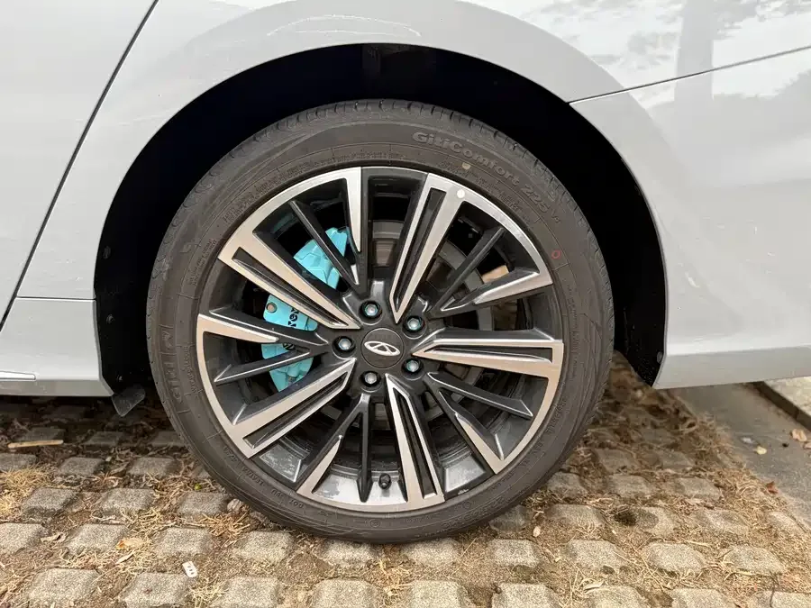 Chery Arrizo 8 Arrizo 8 2025 1.6T DCT 2025 — миниатюра 5