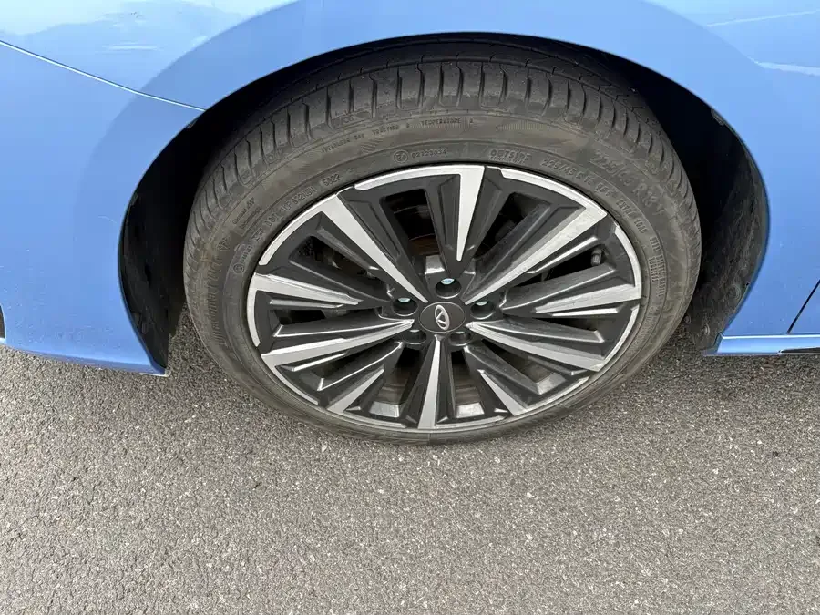 Chery Arrizo 8 Arrizo 8 2023 1.6T DCT 2023 — миниатюра 3