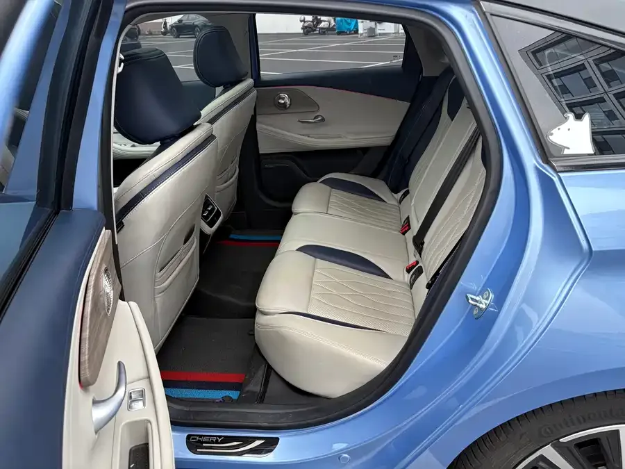 Chery Arrizo 8 Arrizo 8 2023 1.6T DCT 2023 — миниатюра 4