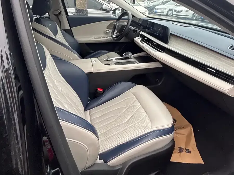 Chery Arrizo 8 Arrizo 8 2023 1.6T DCT 2023 — миниатюра 4