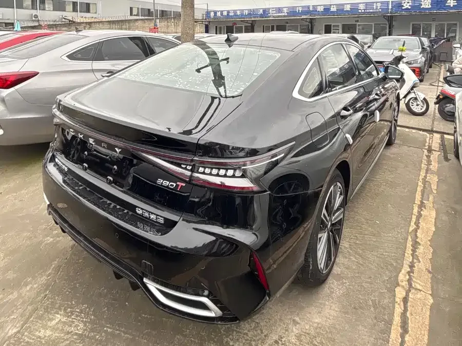 Chery Arrizo 8 Arrizo 8 2023 1.6T DCT 2023 — миниатюра 5