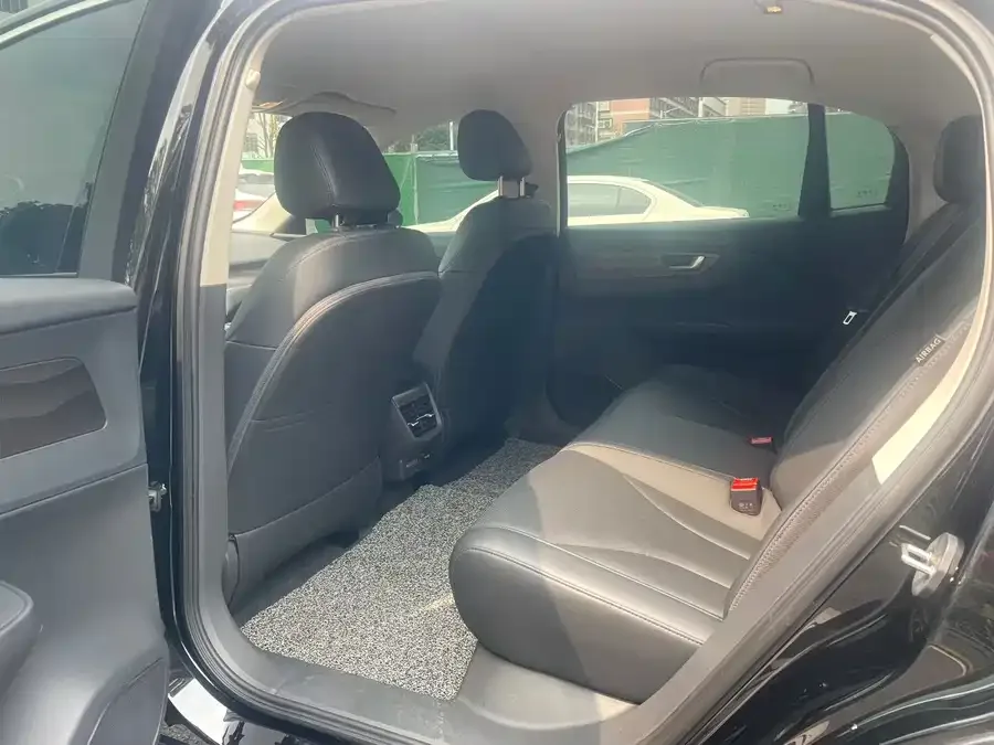 Hongqi E-QM5 Hongqi E-QM5 2024 450km Travel Edition 2024 — миниатюра 2